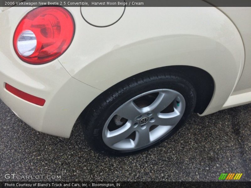 Harvest Moon Beige / Cream 2006 Volkswagen New Beetle 2.5 Convertible