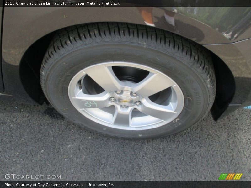 Tungsten Metallic / Jet Black 2016 Chevrolet Cruze Limited LT
