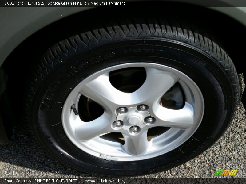 Spruce Green Metallic / Medium Parchment 2002 Ford Taurus SES