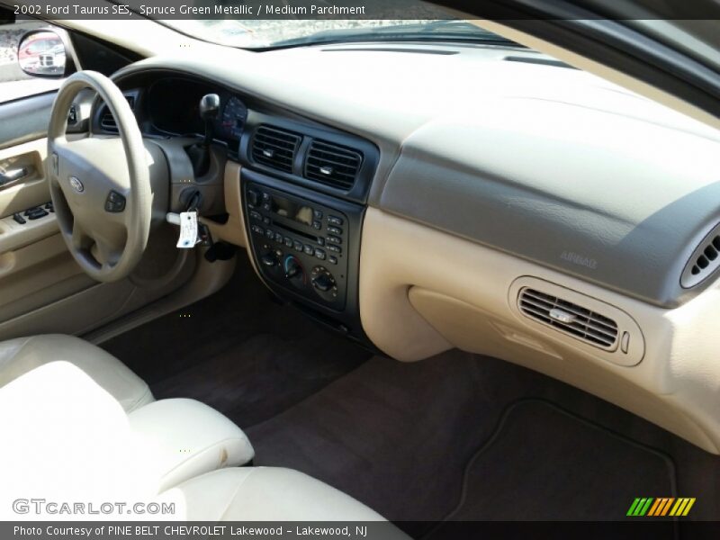 Spruce Green Metallic / Medium Parchment 2002 Ford Taurus SES