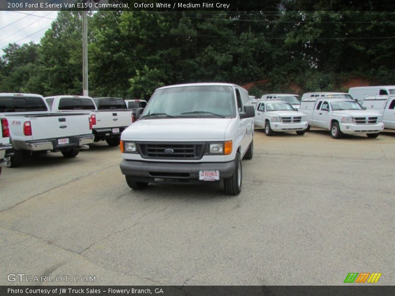 Oxford White / Medium Flint Grey 2006 Ford E Series Van E150 Commercial