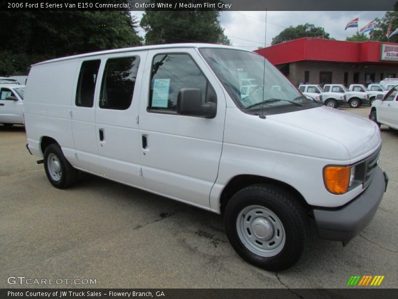 Oxford White / Medium Flint Grey 2006 Ford E Series Van E150 Commercial