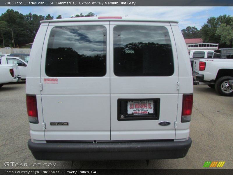 Oxford White / Medium Flint Grey 2006 Ford E Series Van E150 Commercial