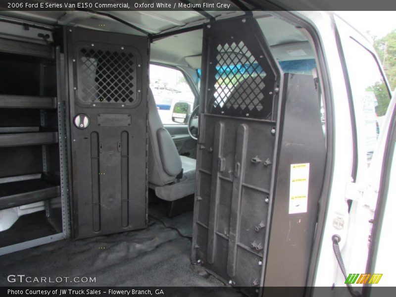 Oxford White / Medium Flint Grey 2006 Ford E Series Van E150 Commercial