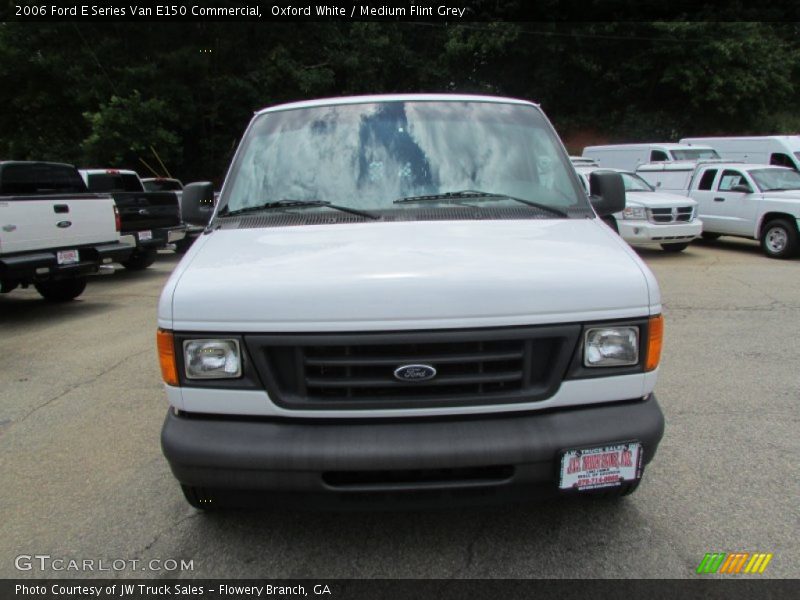 Oxford White / Medium Flint Grey 2006 Ford E Series Van E150 Commercial