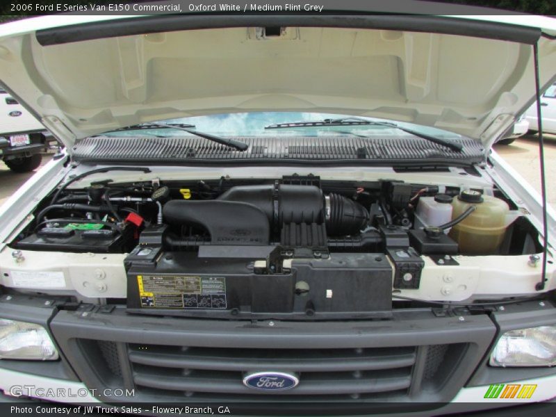 Oxford White / Medium Flint Grey 2006 Ford E Series Van E150 Commercial