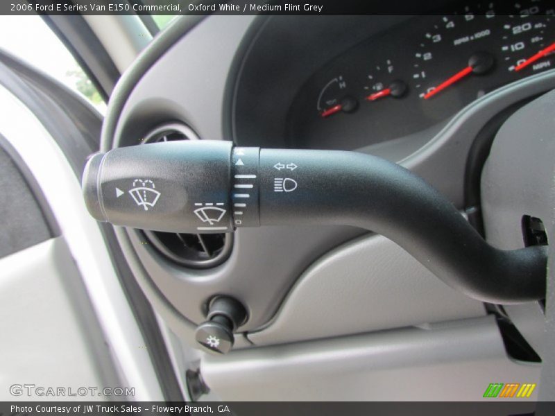 Oxford White / Medium Flint Grey 2006 Ford E Series Van E150 Commercial