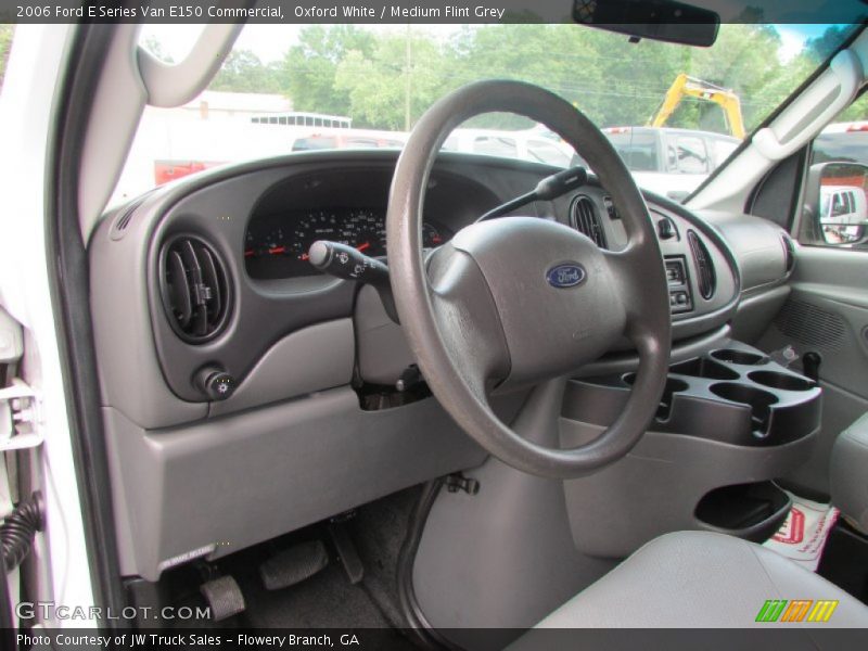 Oxford White / Medium Flint Grey 2006 Ford E Series Van E150 Commercial