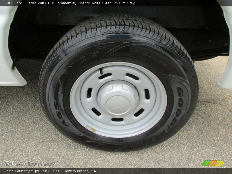 Oxford White / Medium Flint Grey 2006 Ford E Series Van E150 Commercial