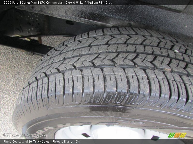 Oxford White / Medium Flint Grey 2006 Ford E Series Van E150 Commercial