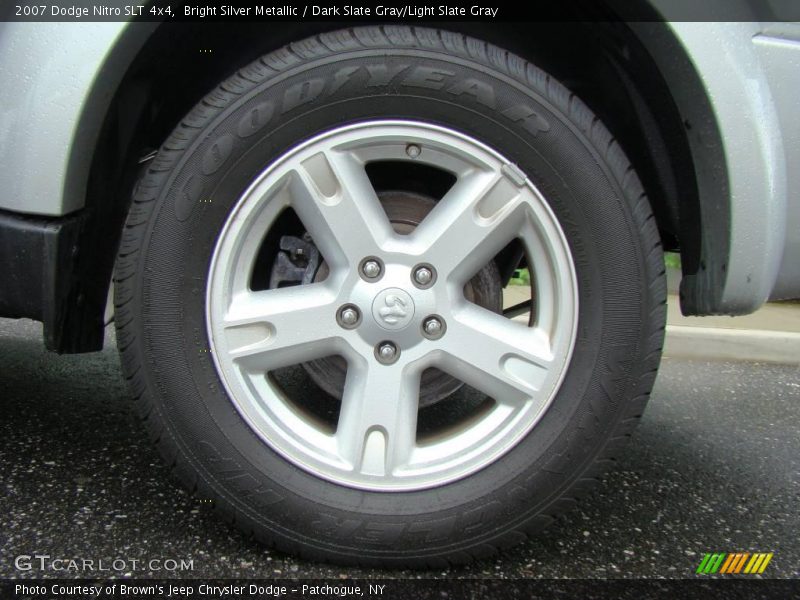 Bright Silver Metallic / Dark Slate Gray/Light Slate Gray 2007 Dodge Nitro SLT 4x4