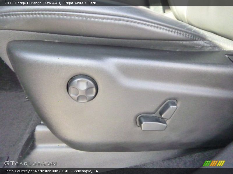 Bright White / Black 2013 Dodge Durango Crew AWD