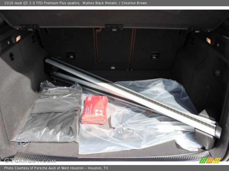 Mythos Black Metallic / Chestnut Brown 2016 Audi Q5 3.0 TFSI Premium Plus quattro