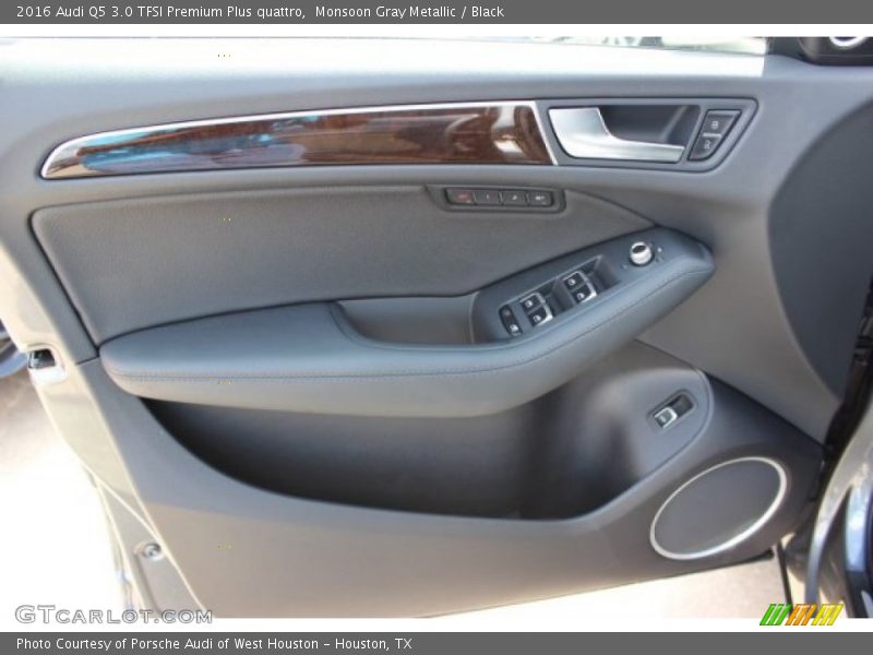 Door Panel of 2016 Q5 3.0 TFSI Premium Plus quattro