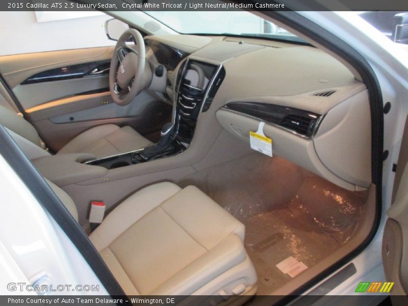 Crystal White Tricoat / Light Neutral/Medium Cashmere 2015 Cadillac ATS 2.5 Luxury Sedan