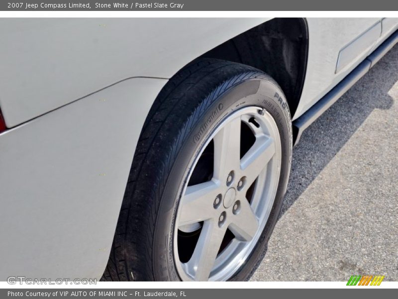 Stone White / Pastel Slate Gray 2007 Jeep Compass Limited