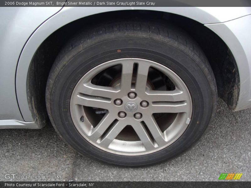 Bright Silver Metallic / Dark Slate Gray/Light Slate Gray 2006 Dodge Magnum SXT