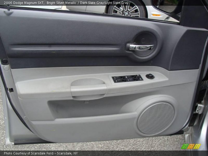 Bright Silver Metallic / Dark Slate Gray/Light Slate Gray 2006 Dodge Magnum SXT