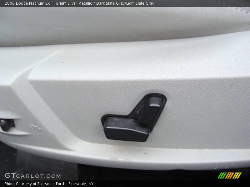 Bright Silver Metallic / Dark Slate Gray/Light Slate Gray 2006 Dodge Magnum SXT