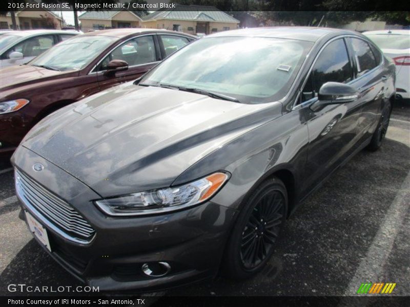 Magnetic Metallic / Charcoal Black 2016 Ford Fusion SE
