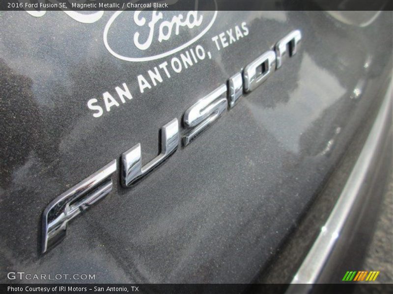 Magnetic Metallic / Charcoal Black 2016 Ford Fusion SE