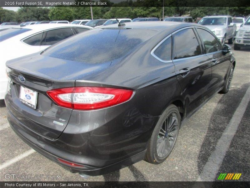 Magnetic Metallic / Charcoal Black 2016 Ford Fusion SE