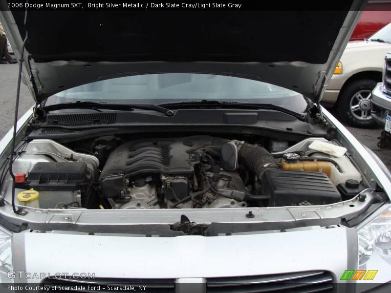 Bright Silver Metallic / Dark Slate Gray/Light Slate Gray 2006 Dodge Magnum SXT
