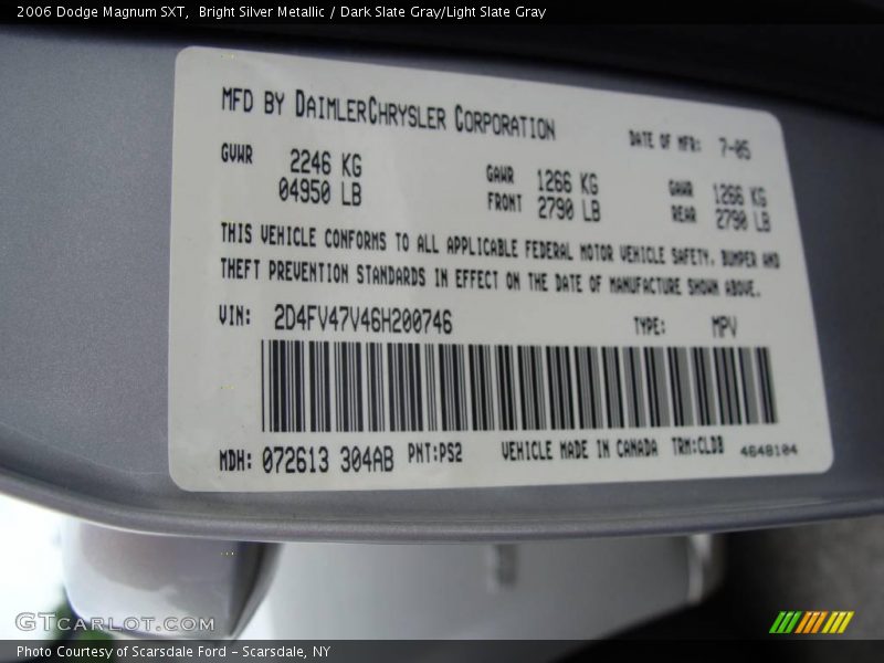 Bright Silver Metallic / Dark Slate Gray/Light Slate Gray 2006 Dodge Magnum SXT