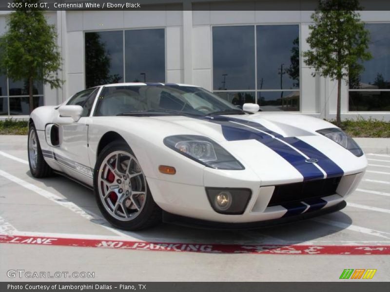 Front 3/4 View of 2005 GT 
