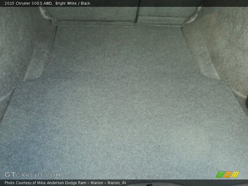 Bright White / Black 2015 Chrysler 300 S AWD