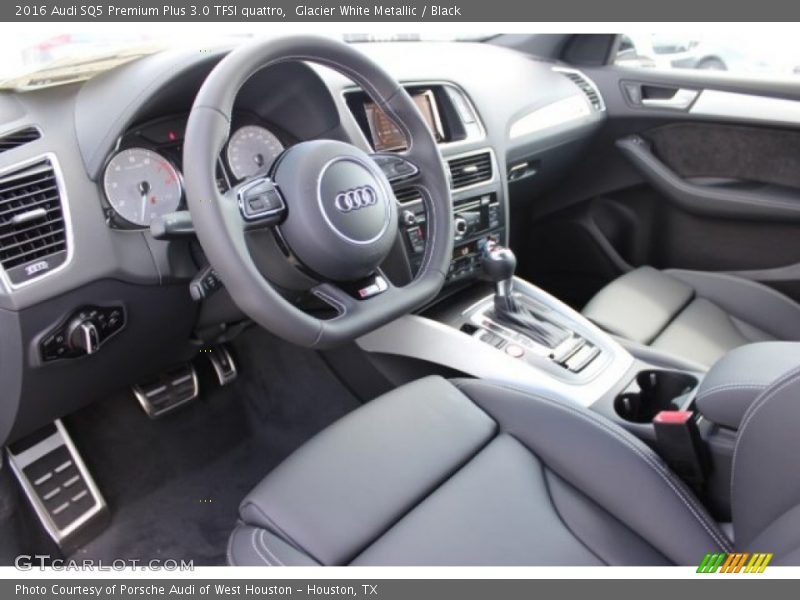  2016 SQ5 Premium Plus 3.0 TFSI quattro Black Interior