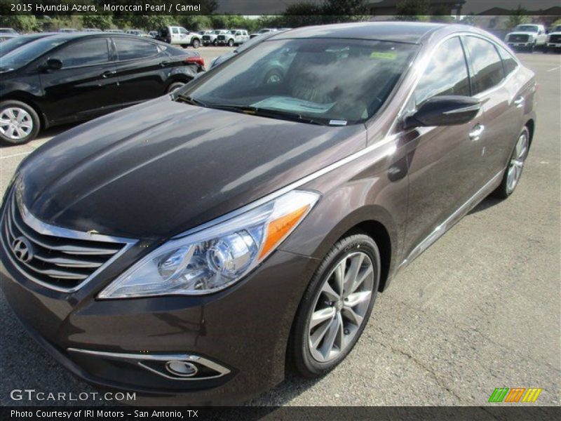 Front 3/4 View of 2015 Azera 