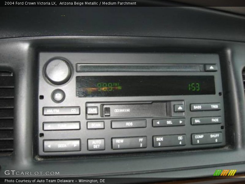 Arizona Beige Metallic / Medium Parchment 2004 Ford Crown Victoria LX