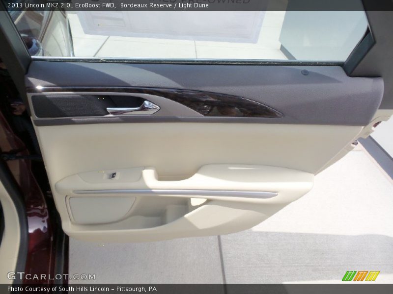 Bordeaux Reserve / Light Dune 2013 Lincoln MKZ 2.0L EcoBoost FWD