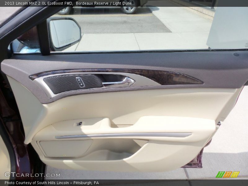 Bordeaux Reserve / Light Dune 2013 Lincoln MKZ 2.0L EcoBoost FWD