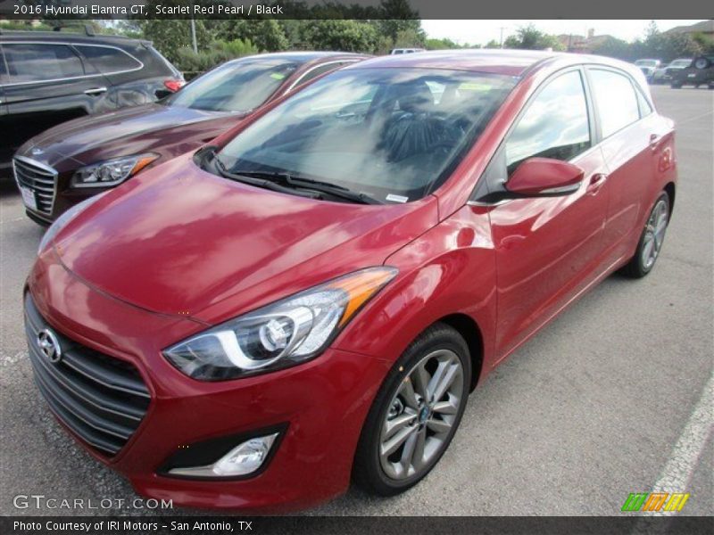 Front 3/4 View of 2016 Elantra GT 