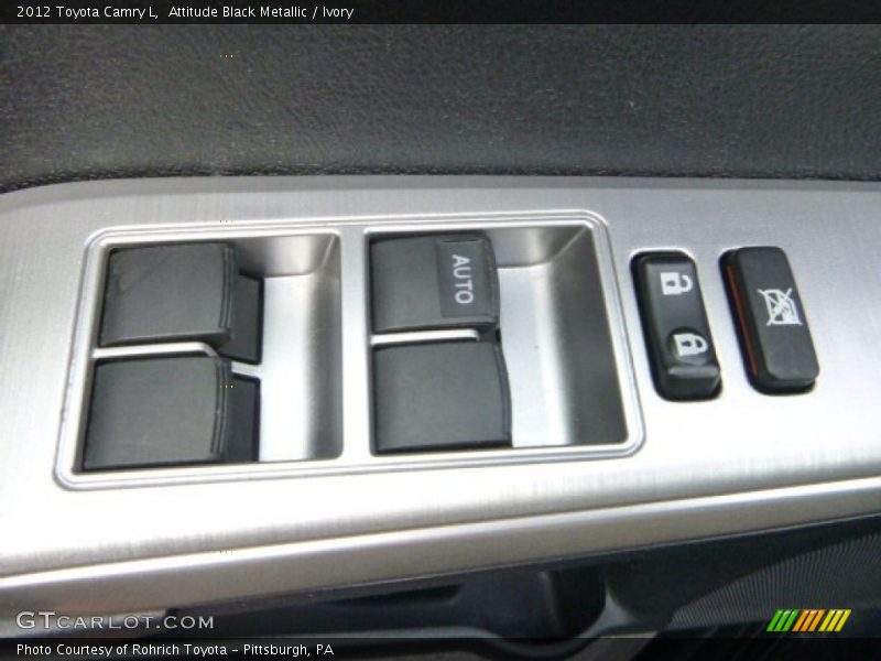 Attitude Black Metallic / Ivory 2012 Toyota Camry L