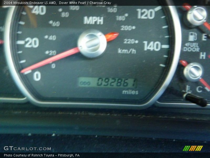 Dover White Pearl / Charcoal Gray 2004 Mitsubishi Endeavor LS AWD
