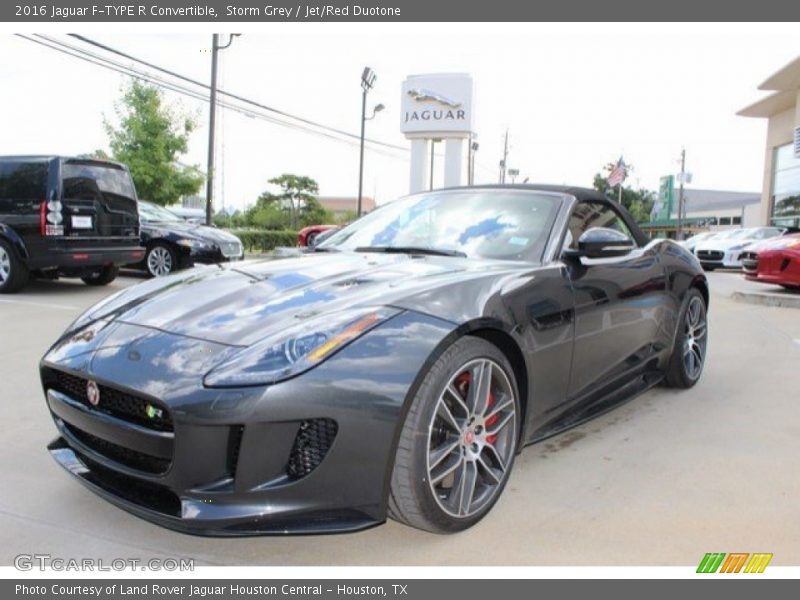 Front 3/4 View of 2016 F-TYPE R Convertible