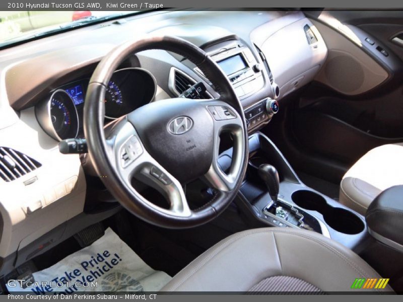 Kiwi Green / Taupe 2010 Hyundai Tucson GLS AWD
