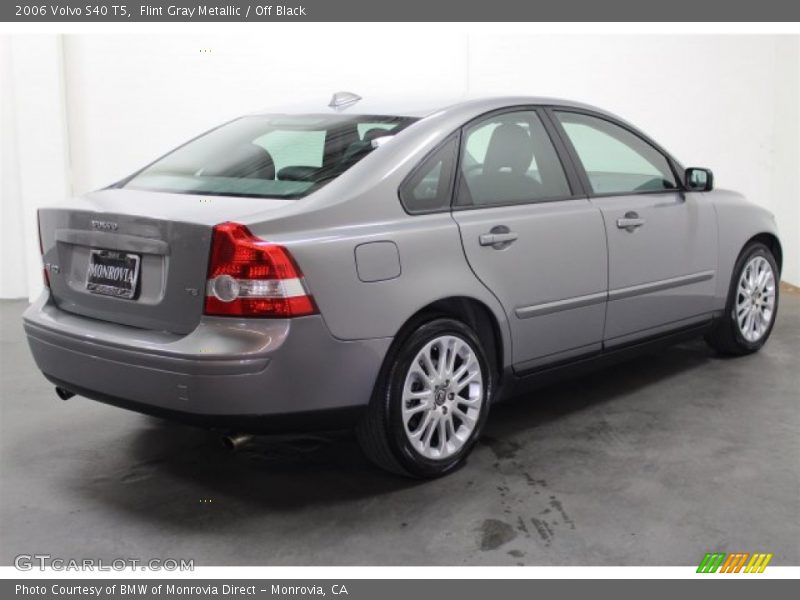 Flint Gray Metallic / Off Black 2006 Volvo S40 T5