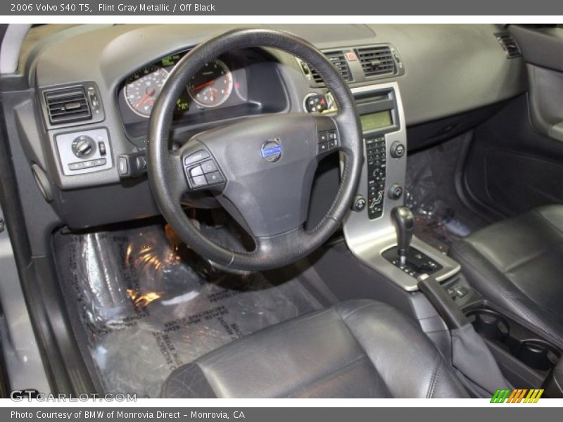 Flint Gray Metallic / Off Black 2006 Volvo S40 T5