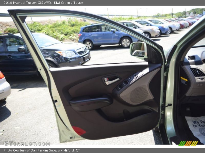 Kiwi Green / Taupe 2010 Hyundai Tucson GLS AWD