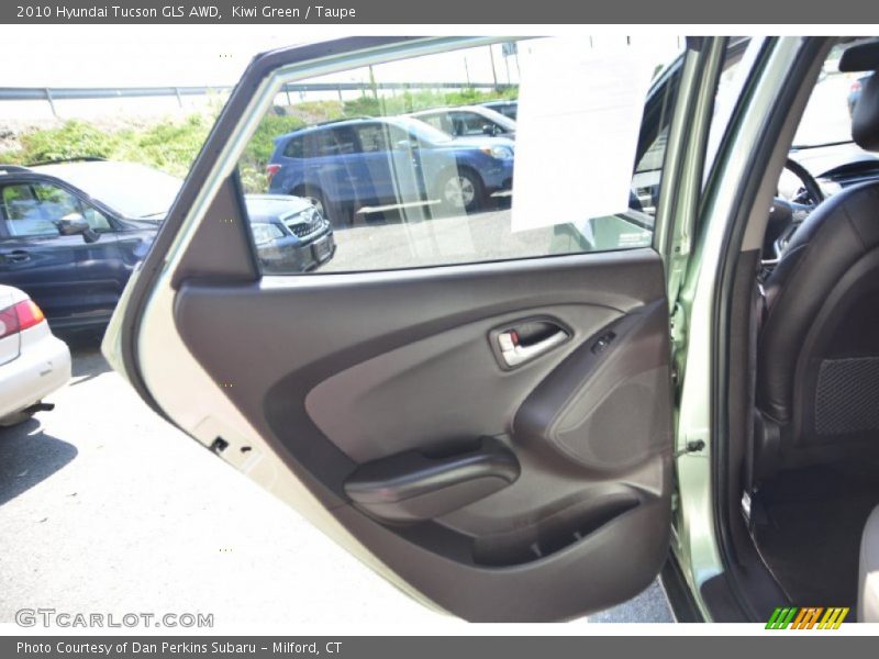 Kiwi Green / Taupe 2010 Hyundai Tucson GLS AWD