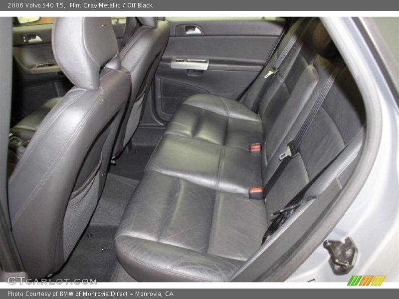 Flint Gray Metallic / Off Black 2006 Volvo S40 T5