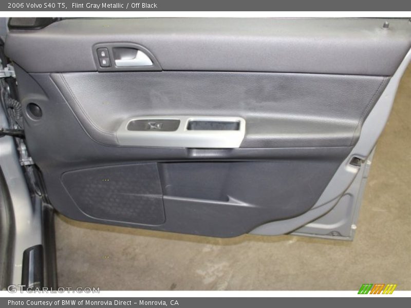 Flint Gray Metallic / Off Black 2006 Volvo S40 T5