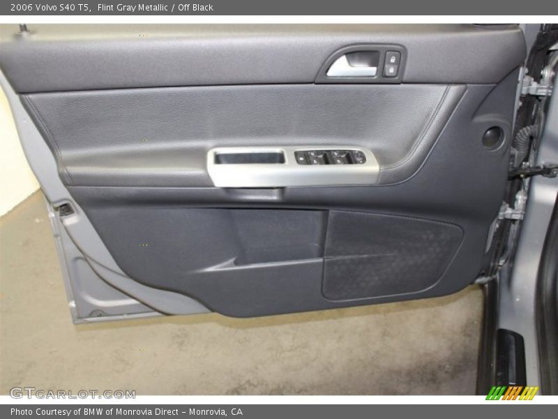Flint Gray Metallic / Off Black 2006 Volvo S40 T5