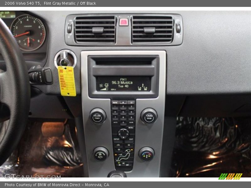 Flint Gray Metallic / Off Black 2006 Volvo S40 T5