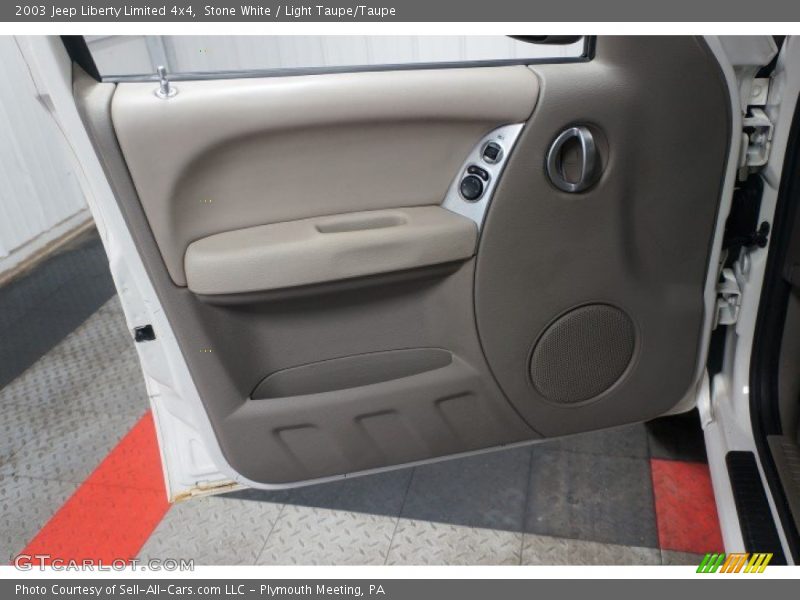 Stone White / Light Taupe/Taupe 2003 Jeep Liberty Limited 4x4