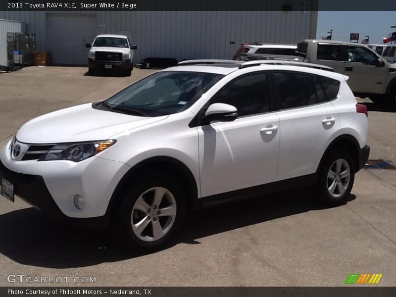 Super White / Beige 2013 Toyota RAV4 XLE